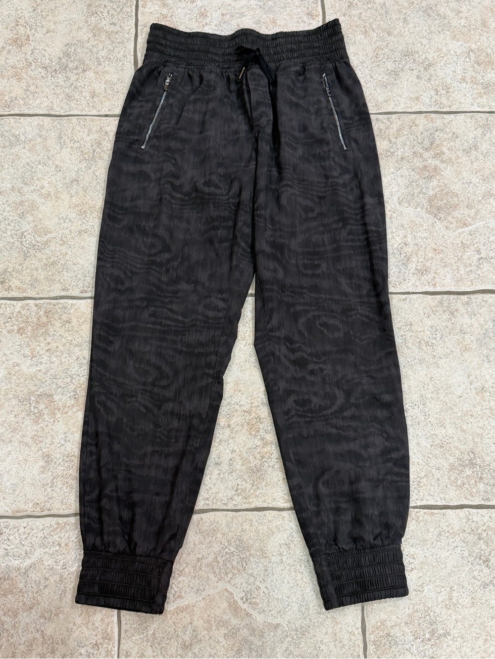 Athleta Camden Printed Joggers - size 2